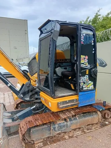 Mini Escavadeira JCB 55Z-1, ano 2022