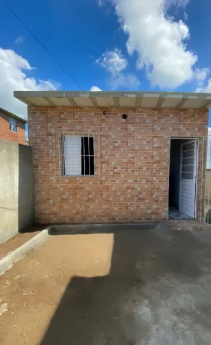 Alugo casa térrea