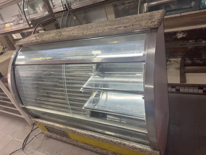 Balcão refrigerado frios e laticínios 220v