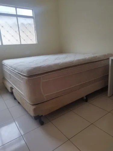 Vendo cama Box Super King