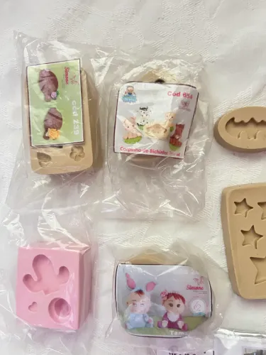 Moldes de silicone e cortador 