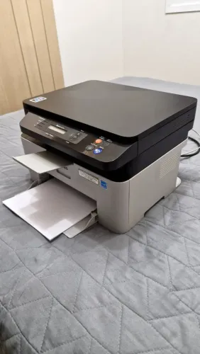 Vendo Impressora Sansung M2070, Laser, Multifuncional.