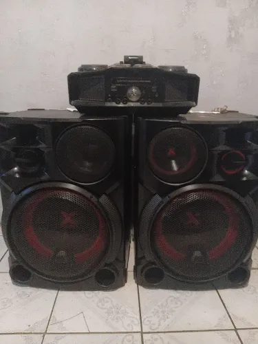 Vendo um som da lg potente xbomm