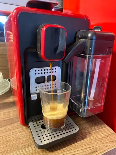 Cafeteira 3 corações barista