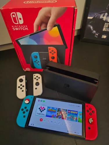 Nintendo Switch OLED Desbloqueado + 4 Joy-Cons + Vários Jogos (Na Caixa)