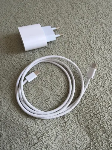 Carregador do iPhone 16 original 