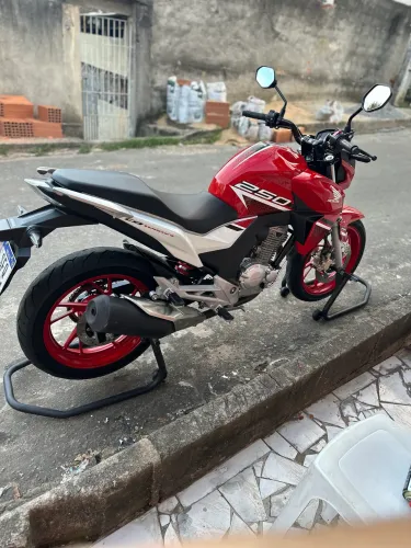     Honda CB Twister 250 2022 - Excelente Estado