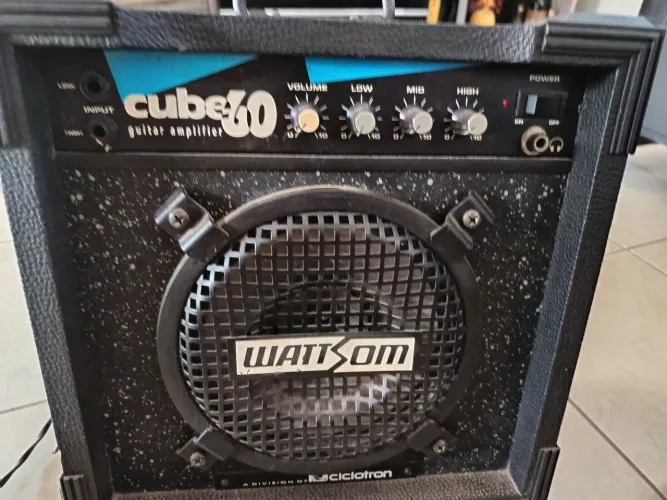 cubo amplificador p/ instrumentos