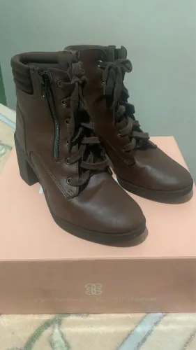 Bota Marrom Feminina Salto Baixo