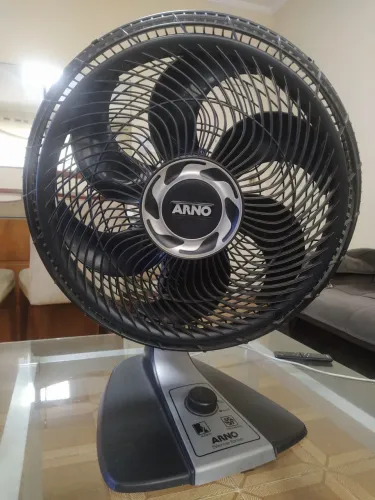 Ventilador marca Arno