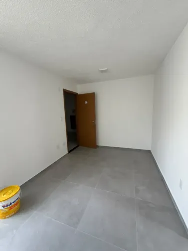 VA - APT NO 3 ANDAR - VAGA PRA CARRO