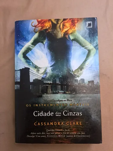 Livro top Cidade das Cinzas de Cassandra Clare !