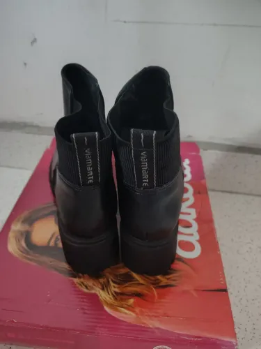 Bota cano curto Preta Via Marte