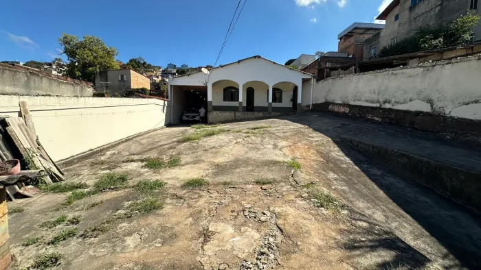 Casa colonial bairro Araguaia barreiro