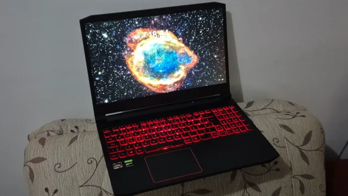 Acer Nitro 5 com Ryzen 7 - 8gb RAM 500gb SSD