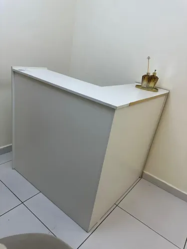 Kit para Salão/Loja: sofa,4 Poltronas, Balcão 