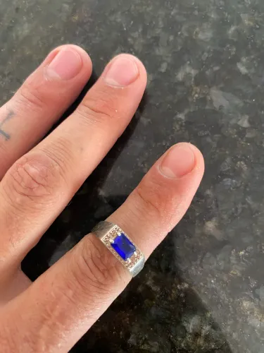 Anel de prata com pedra azul
