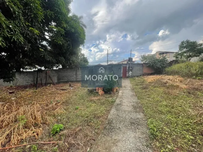 Lote 400 metros quadrados no bairro Novo Progresso.