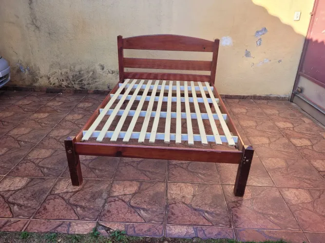 Cama de casal madeira