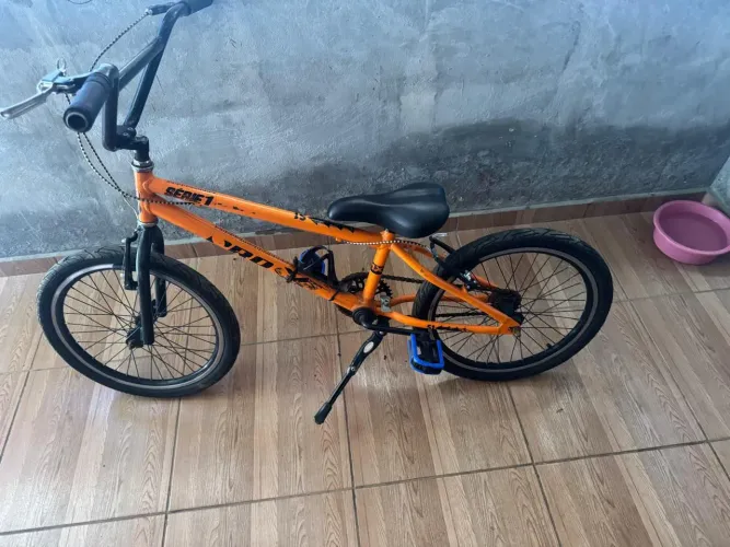 Bicicleta infantil estilo bmx aro 20..