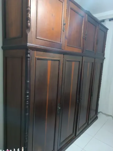 Guarda Roupa de casal - madeira maciça