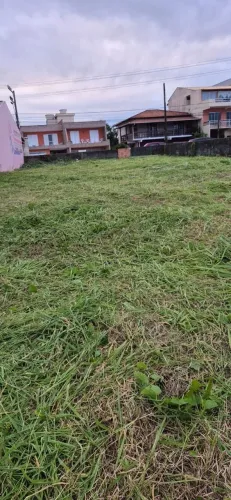 Terreno de 600 m² com vista para o mar na Avenida Itajuba