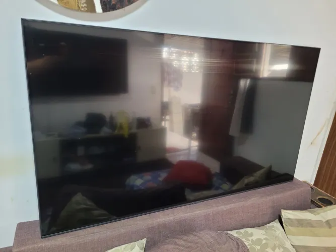 TV SAMSUNG 65 POLEGADAS COM DEFEITO.