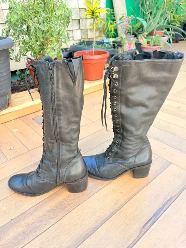Bota de couro