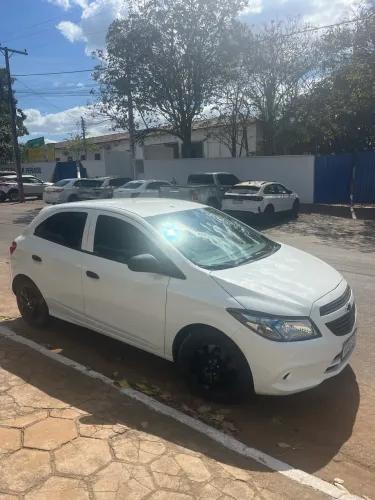 Chevrolet Onix JOY Hatch 1.0 8V Flex Mec. 4P 2018