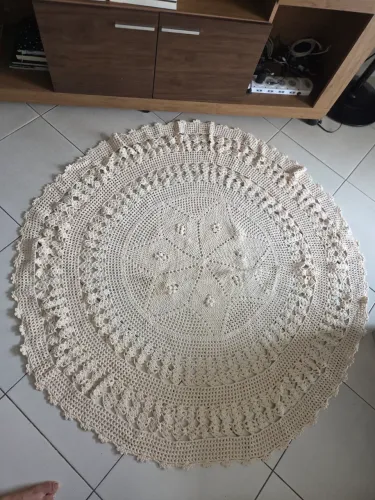 Tapete de croché cor: bege