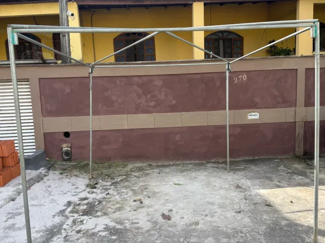 Estrutura de ferro para tenda 