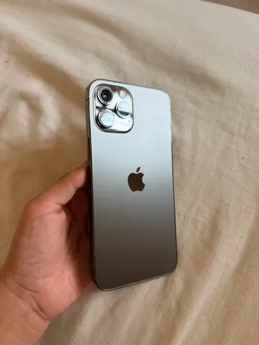iPhone 12 Pro Max preto  (nao aceito venda pelo aplicativo, só entrego em mãos)