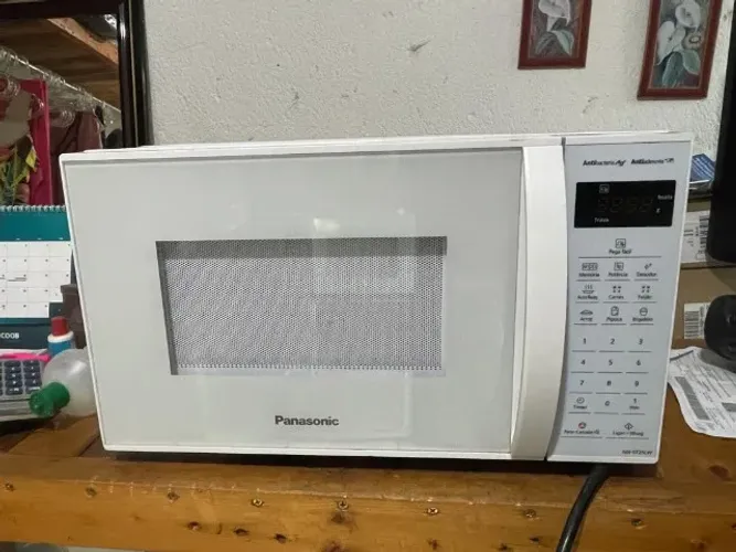 Microondas Panasonic 21L branco
