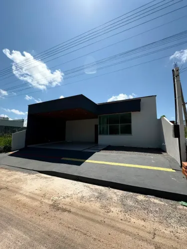 CASA DE ALTO PADRÃO NO CASTELINHO