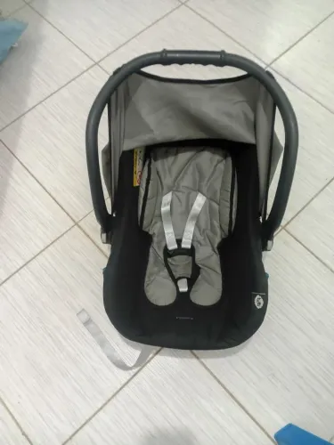 Vende se bebê conforto