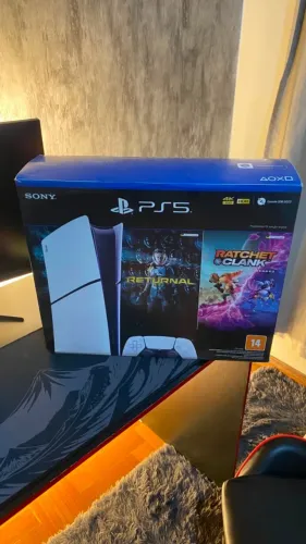 PS5 Slim com controle + 2 jogos