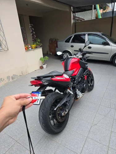 F800r top