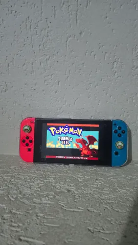 Nintendo Switch V2 Desbloqueado - Cartão micro SD 128GB  + Diversos Acessórios