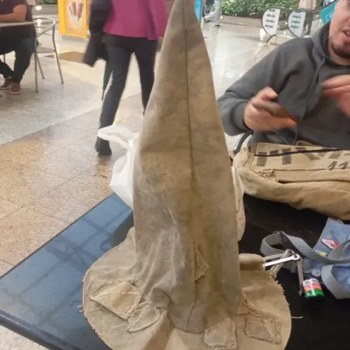 Chapéu de Bruxo feito em Lona
