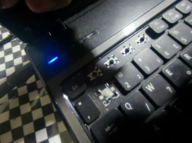 Notebook Acer liga sem imagem n tem carregador e no estado p peças e reparo 