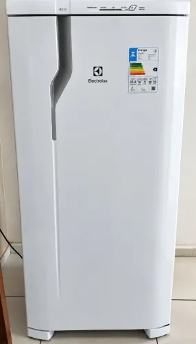 Geladeira semi nova
