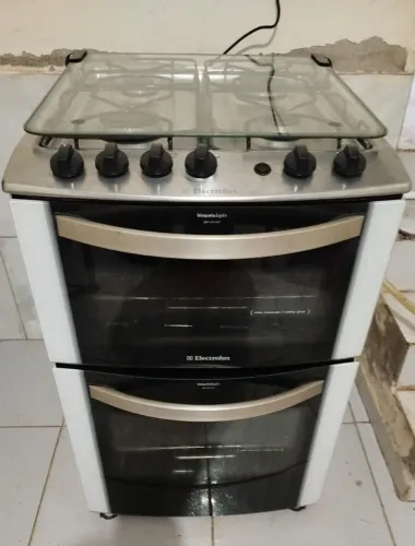 Vendo fogão Electrolux 4 bocas elétrico