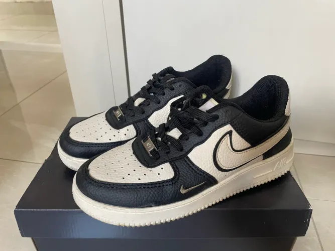 Nike Air Force 1 - Cream