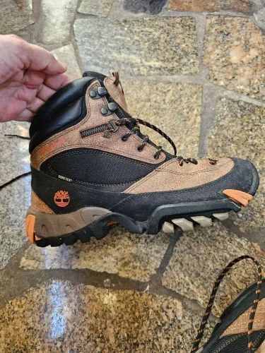Bota Timberland para trilha 39