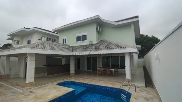 Casa/Condomínio - Residencial - No bairro Altos de Santanna - Villas De Sant`Anna - Jacar