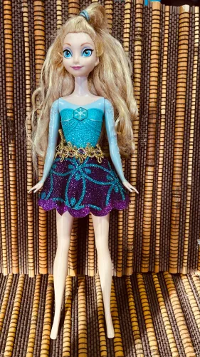 Boneca Frozen Musical - Elsa Canta Em 4 Linguas- Mattel