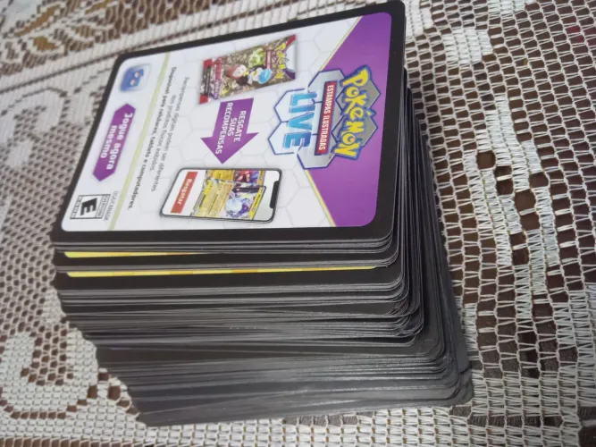 123 códigos de cartas Pokémon Tcg das mais variadas coleções 