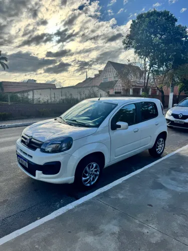 Fiat Uno Attractive 1.0 EVO Fire Flex 8V 5P 2021