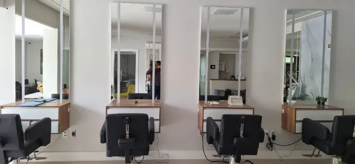 ALUGO CADEIRA DE CABELEREIRO