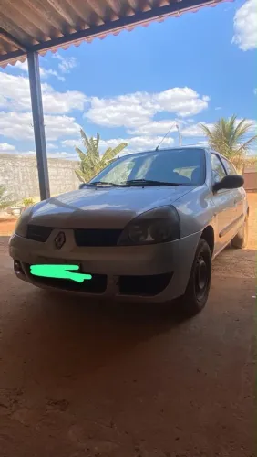 Renault Clio Hi-flex 1.0 16V 5P 2011